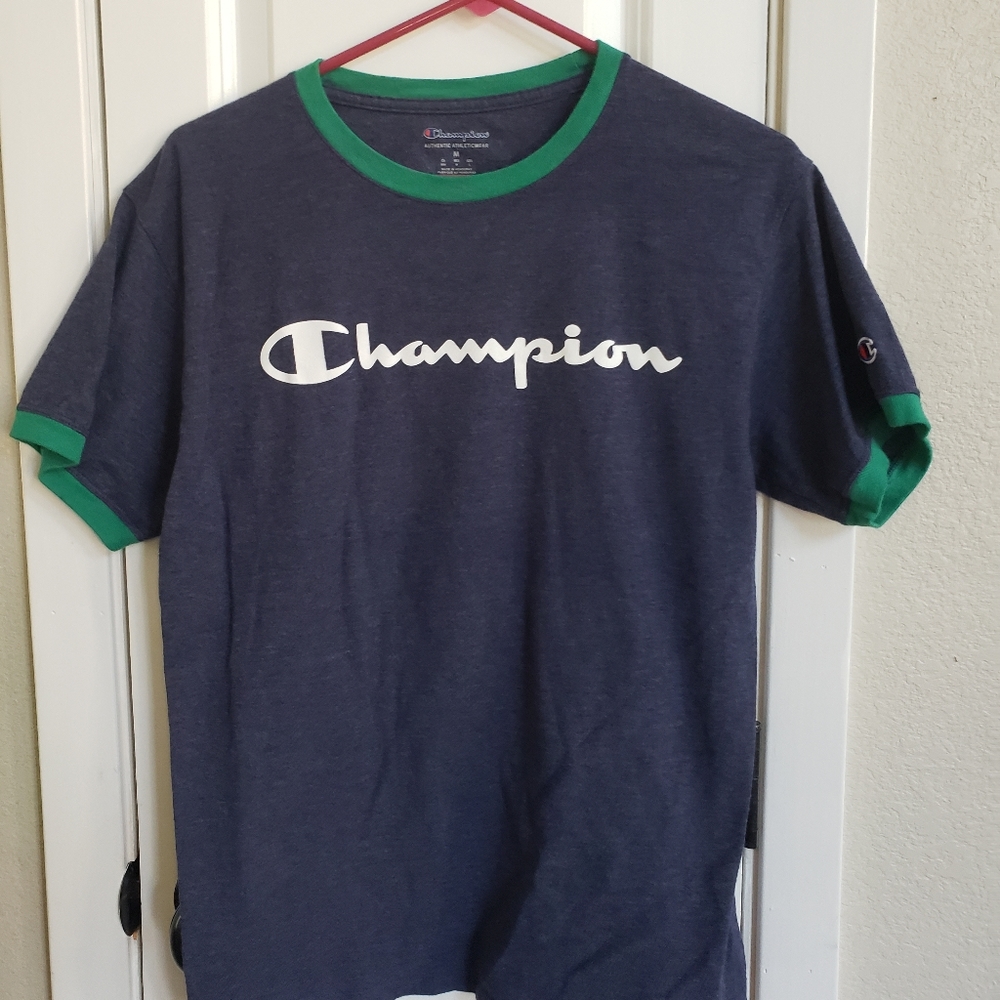 Champion t-shirt size M